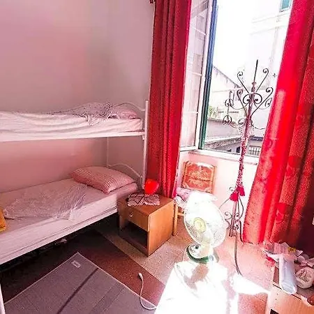 Sunshine Hostel-3